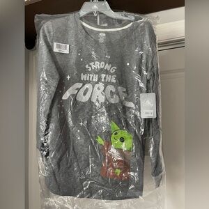 NWT Disney Star Wars Mandalorian Grogu Size Small Pajama Set